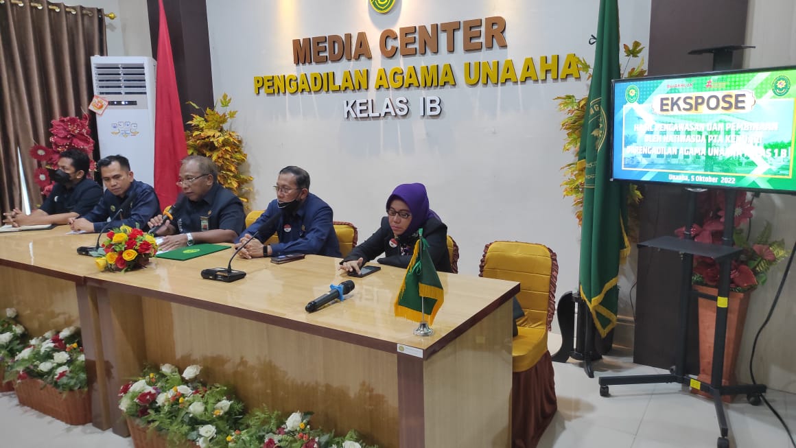 Ketgam. Ketua dan Wakil Ketua Pengadilan Agama Unaaha bersama Tim Hatiwasda dan Ketua PTA Kendari dalam ekspose hasil Pengawasan dan Pembinaan